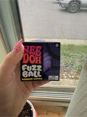 Needoh Fuzz Ball Wonder Waves - Purple